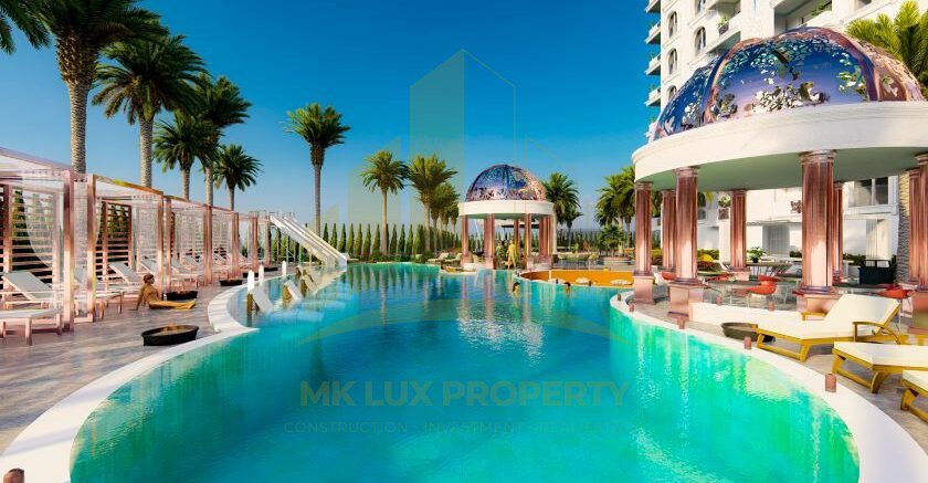 Antalya sahil şeridinin en iyi bölgelerinden birinde, 7 yıldızlı otel altyapısına sahip ultra lüks kompleks 12