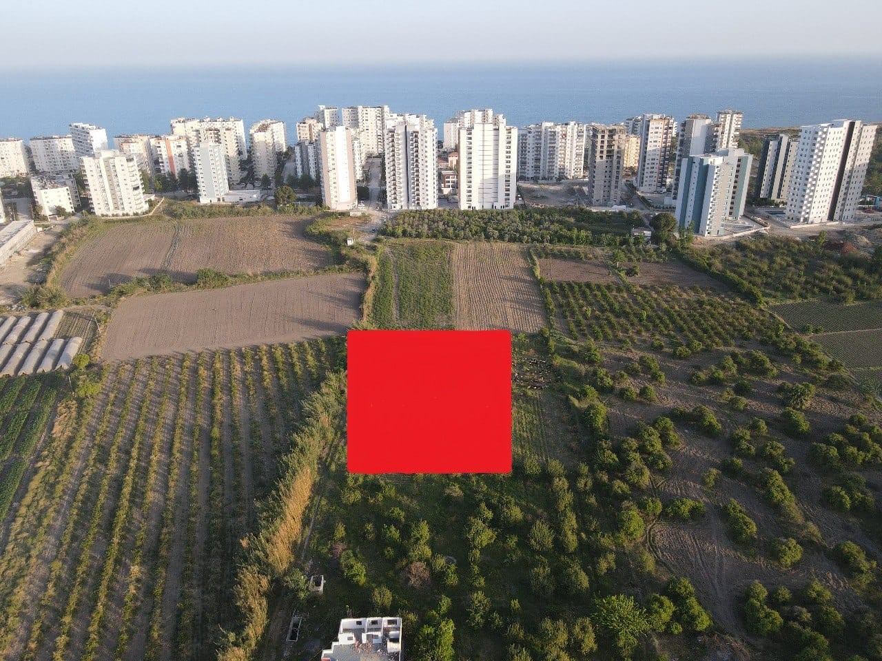 Apartments in a complex under construction in Mersin, in the Arpaçbahışış neighborhood 8